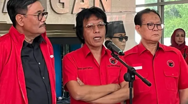 Hasto Ditahan, Adian: Kita Akan Menangkan Pertarungan Ini